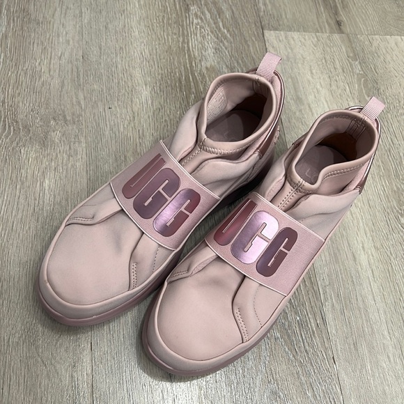 UGG Neutra Metallic Sneakers In Pink Crystal 6.5 / 37.5 Brand New - Picture 2 of 8